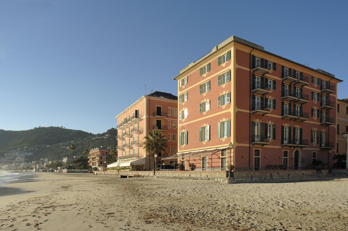 Hotel Residence Baiadelsole 라이구에글리아 외부 사진