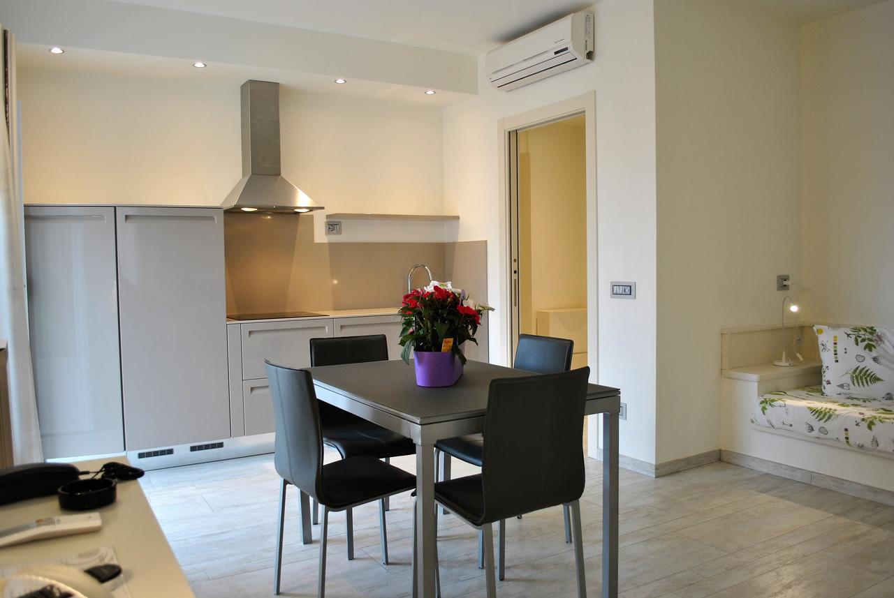Hotel Residence Baiadelsole 라이구에글리아 외부 사진