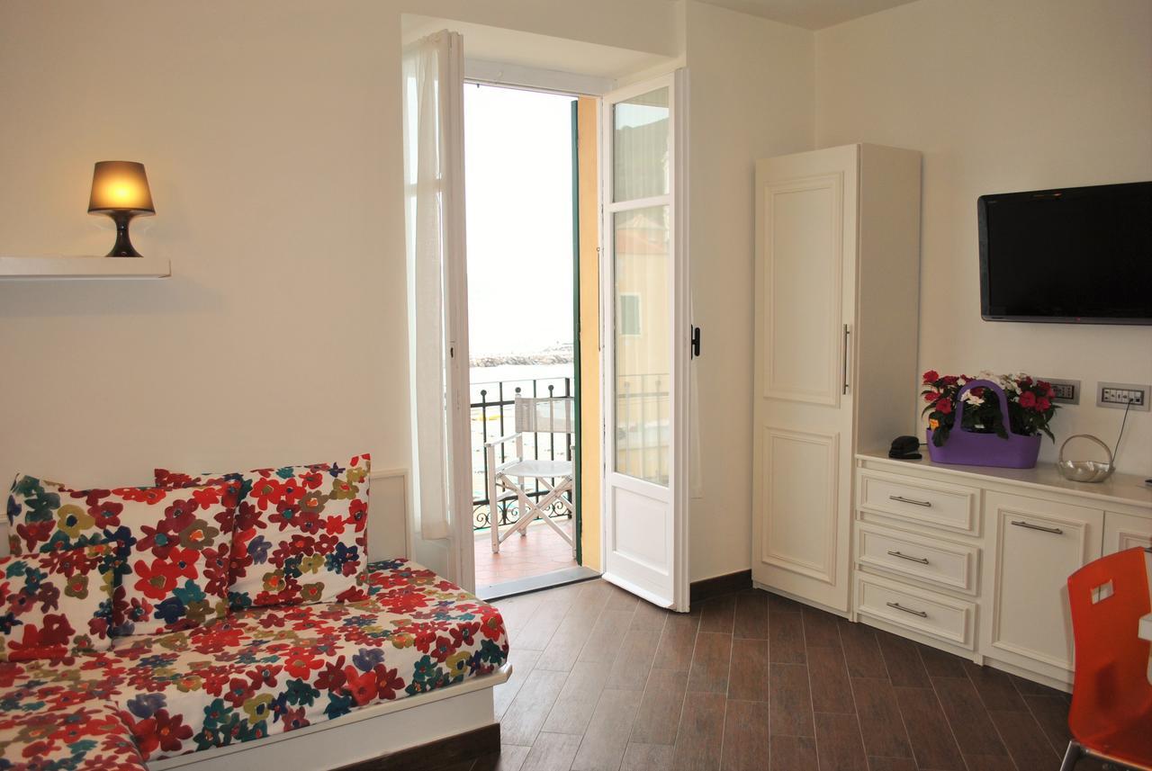 Hotel Residence Baiadelsole 라이구에글리아 외부 사진