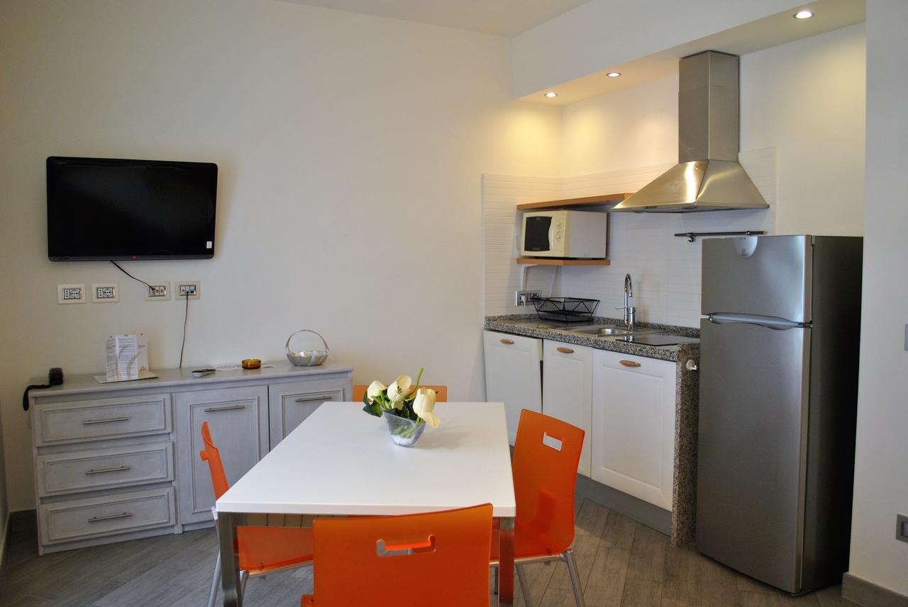 Hotel Residence Baiadelsole 라이구에글리아 외부 사진